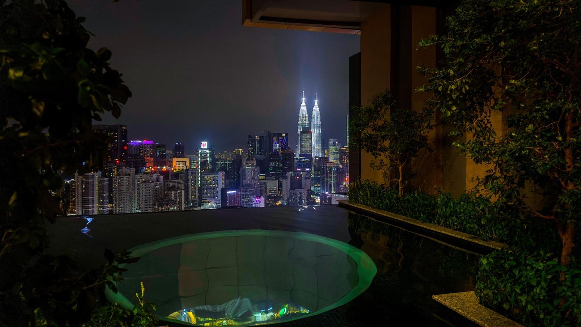 Harmony Luxury Suites At Lucentia Bukit Bintang City Center Kuala Lumpur Bagian luar foto